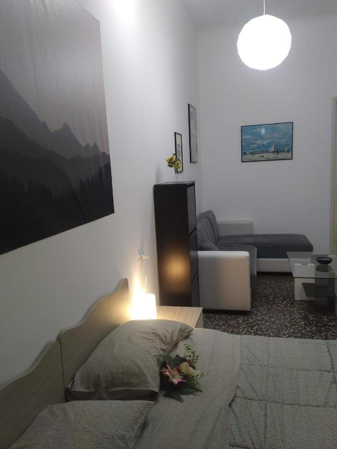 Wow Home - 175 Mq - Posteggio Privato - Davanti Porto Traghetti - Fino A 10 Posti Letto Генуя Экстерьер фото