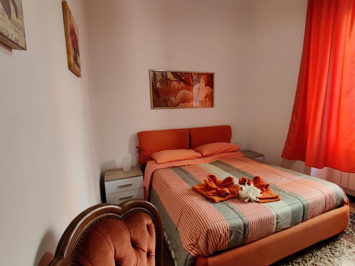 Wow Home - 175 Mq - Posteggio Privato - Davanti Porto Traghetti - Fino A 10 Posti Letto Генуя Экстерьер фото