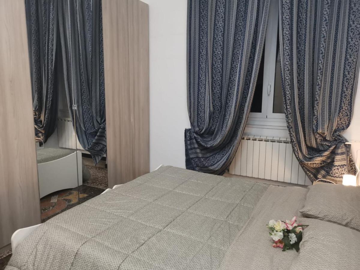 Wow Home - 175 Mq - Posteggio Privato - Davanti Porto Traghetti - Fino A 10 Posti Letto Генуя Экстерьер фото