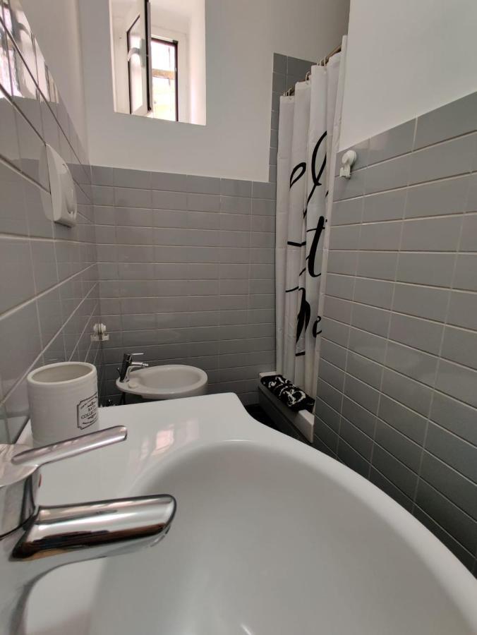 Wow Home - 175 Mq - Posteggio Privato - Davanti Porto Traghetti - Fino A 10 Posti Letto Генуя Экстерьер фото