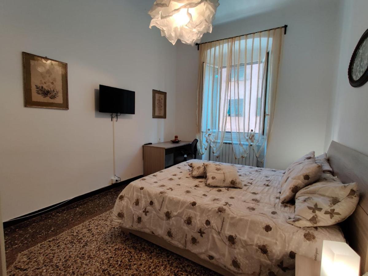 Wow Home - 175 Mq - Posteggio Privato - Davanti Porto Traghetti - Fino A 10 Posti Letto Генуя Экстерьер фото