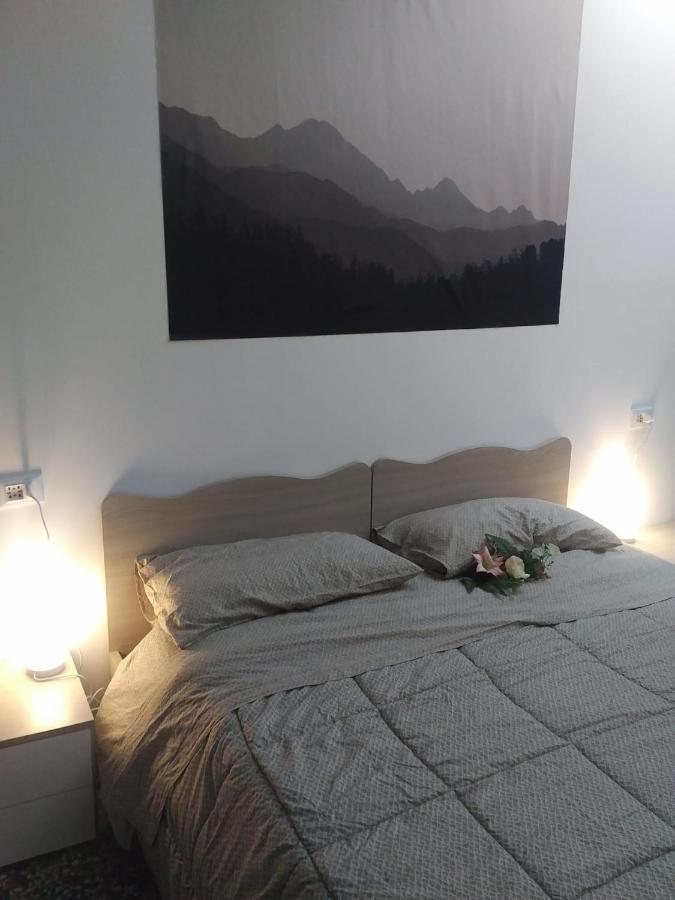 Wow Home - 175 Mq - Posteggio Privato - Davanti Porto Traghetti - Fino A 10 Posti Letto Генуя Экстерьер фото