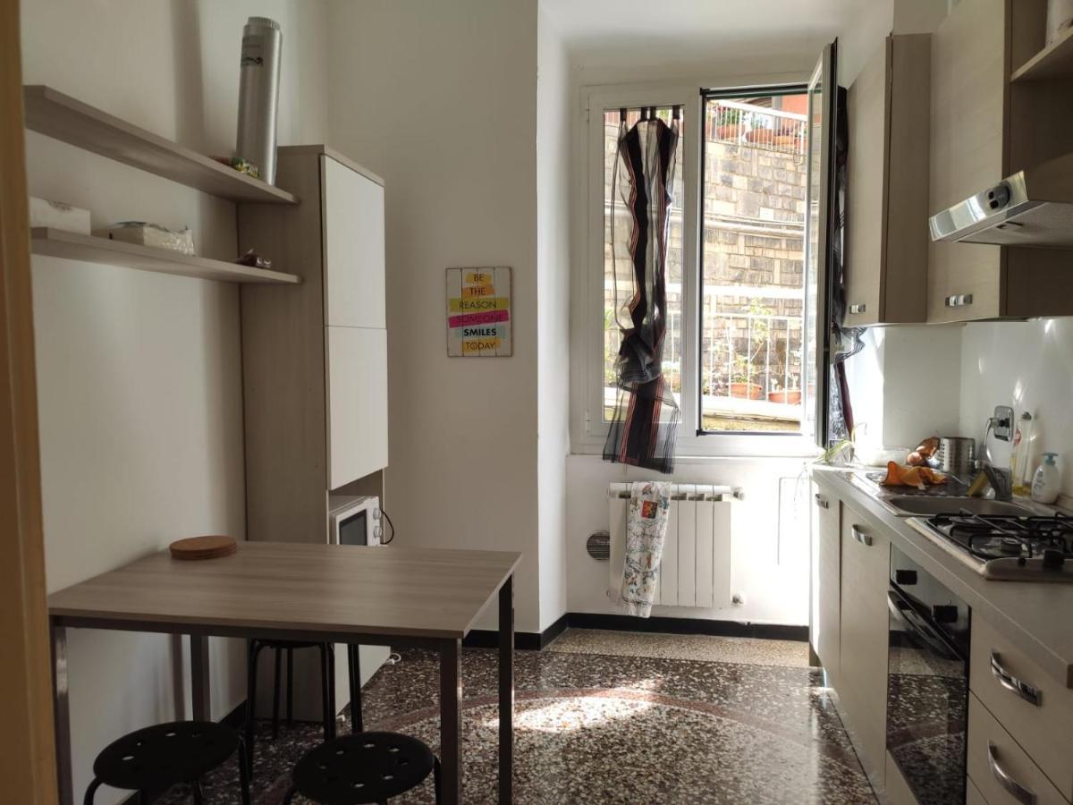 Wow Home - 175 Mq - Posteggio Privato - Davanti Porto Traghetti - Fino A 10 Posti Letto Генуя Экстерьер фото