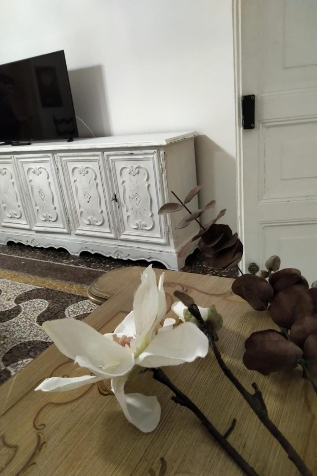 Wow Home - 175 Mq - Posteggio Privato - Davanti Porto Traghetti - Fino A 10 Posti Letto Генуя Экстерьер фото